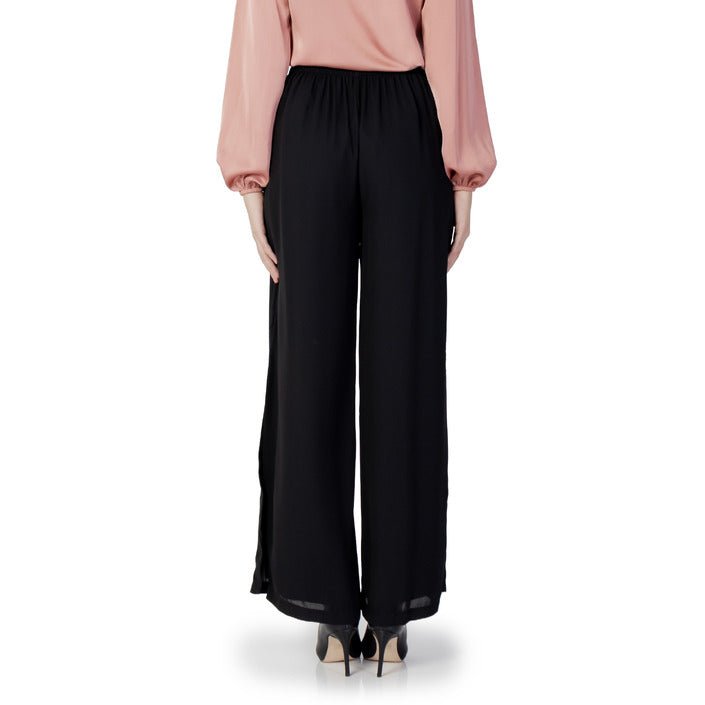 Akè Women Trousers - Fizigo