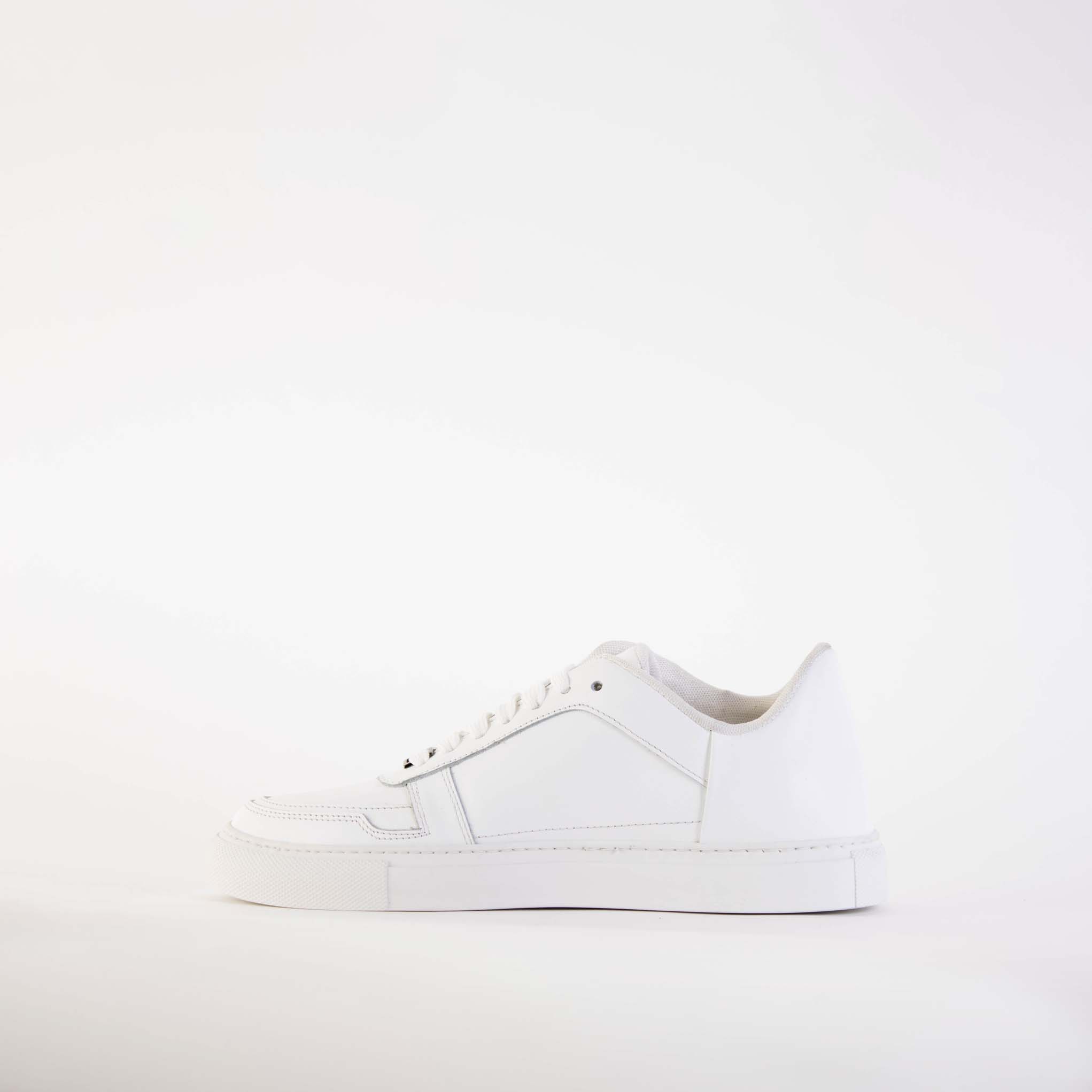 Roberto Cavalli Logo Embossed Sneakers - Fizigo